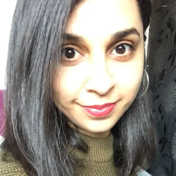 Dr Amber Khan